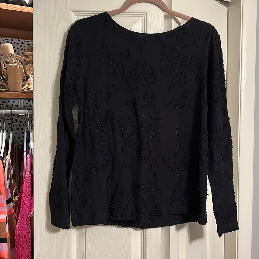 LOFT. Long Sleeve Flocked Top. Women Size S.